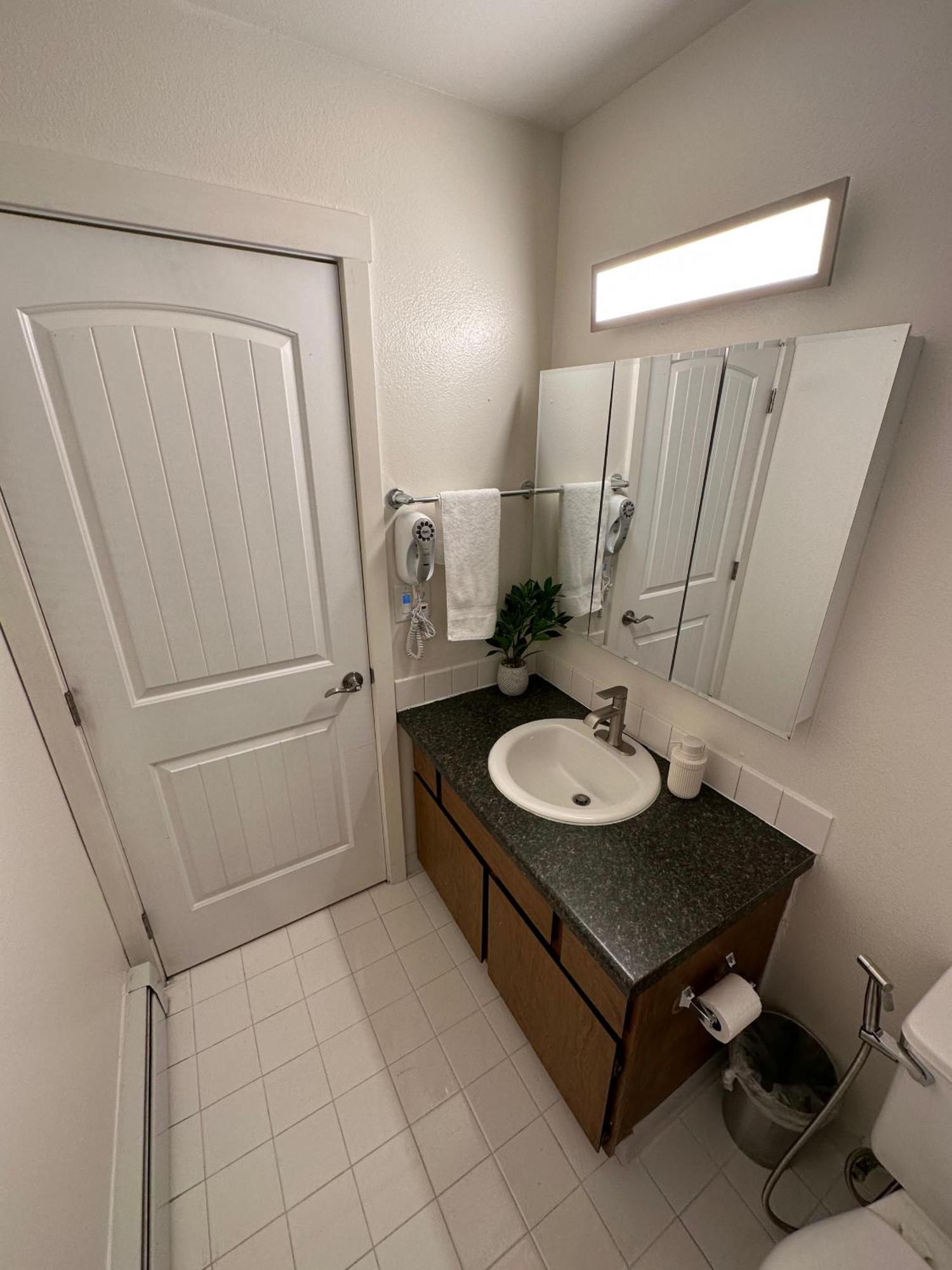 Stay Anchorage! Furnished Two Bedroom Apartments With High Speed Wifi חדר תמונה
